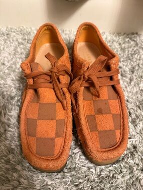 Clarks Originals Wallabee Orange Checkered Suede Chukka Loafers Moccasin Toe 9.5